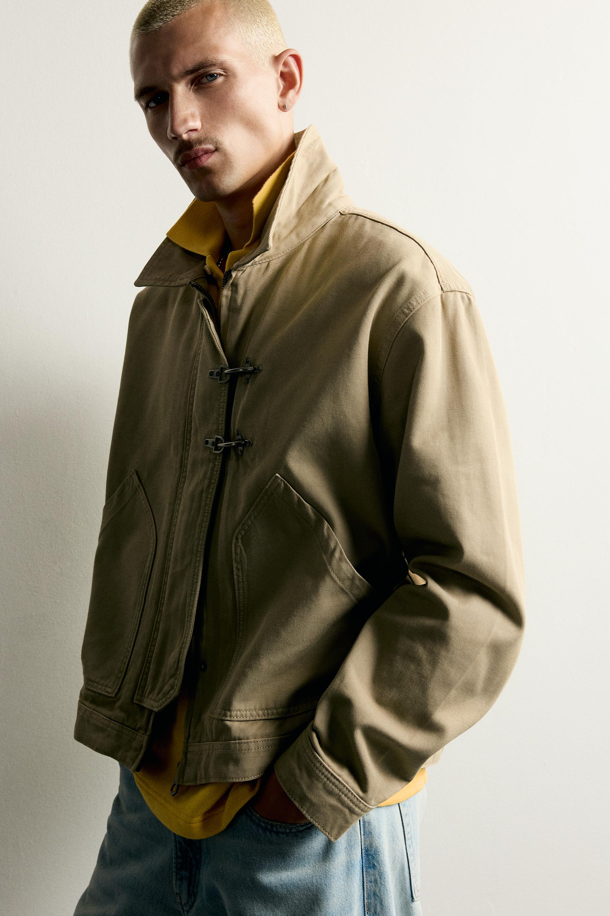 BLOUSON RELAXED FIT À BRANDEBOURGS MÉTALLIQUES